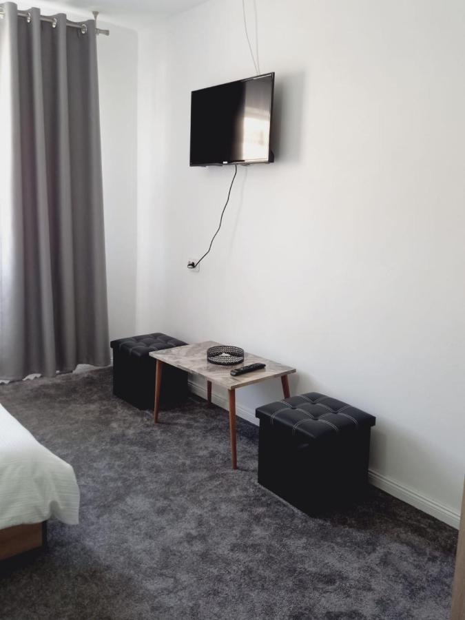 Casa Alexia Apartment Pescari Екстериор снимка