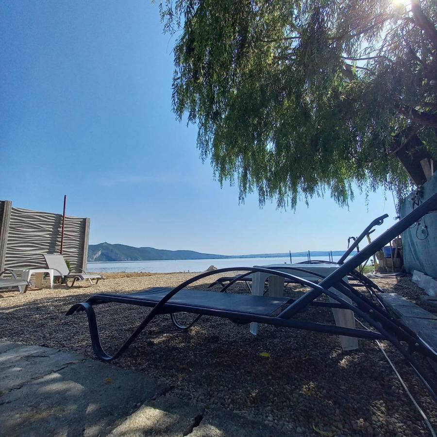 Casa Alexia Apartment Pescari Екстериор снимка